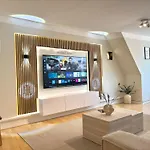 Hyggeliving - 94 Qm - Blick Auf Marktkirche - 65 Zoll Tv - Hunde - Neu Apartmán