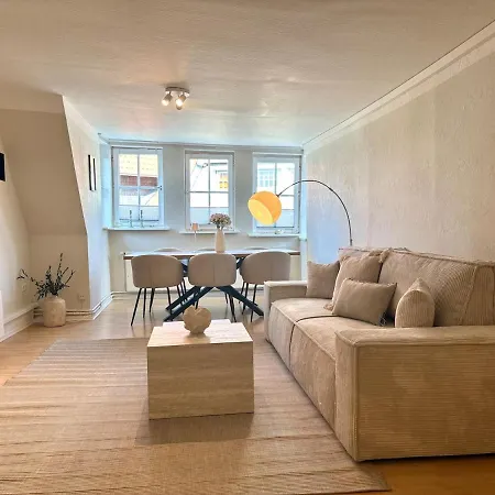 Hyggeliving - 94 Qm - Blick Auf Marktkirche - 65 Zoll Tv - Hunde - Neu Apartment